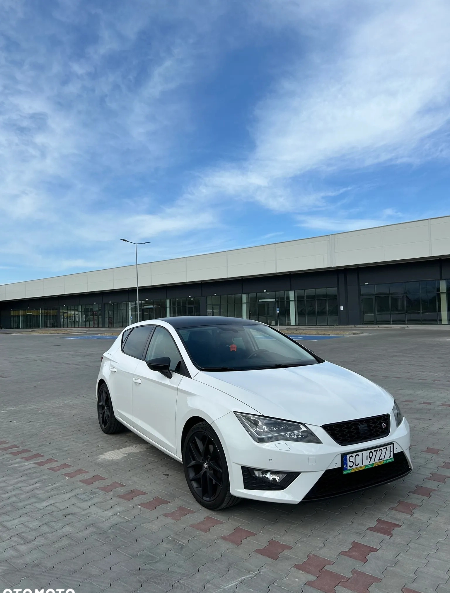 Seat Leon cena 52500 przebieg: 148000, rok produkcji 2016 z Ustroń małe 92